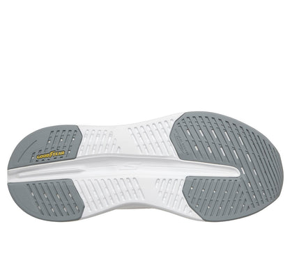 Skechers- Women|New Arrivals Slip-ins: Max Cushioning Glide-Step - Oaklin