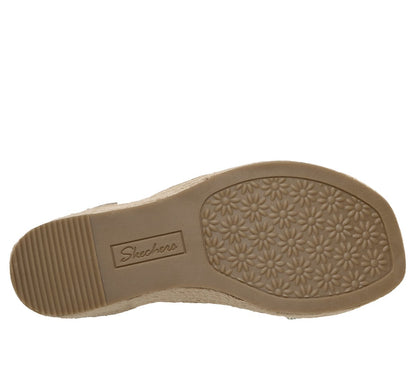 Skechers- Women Martha Stewart: Iris - Modest Queen
