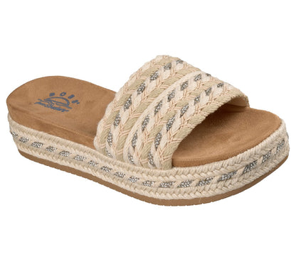 Skechers- Women|New Arrivals BOBS Misty Kiss - Island Peace