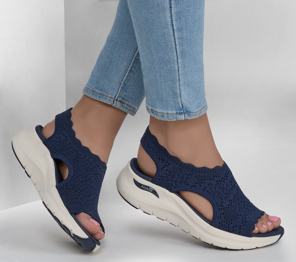 Skechers- Women Arch Fit 2.0 Sandal - Flawless Choice