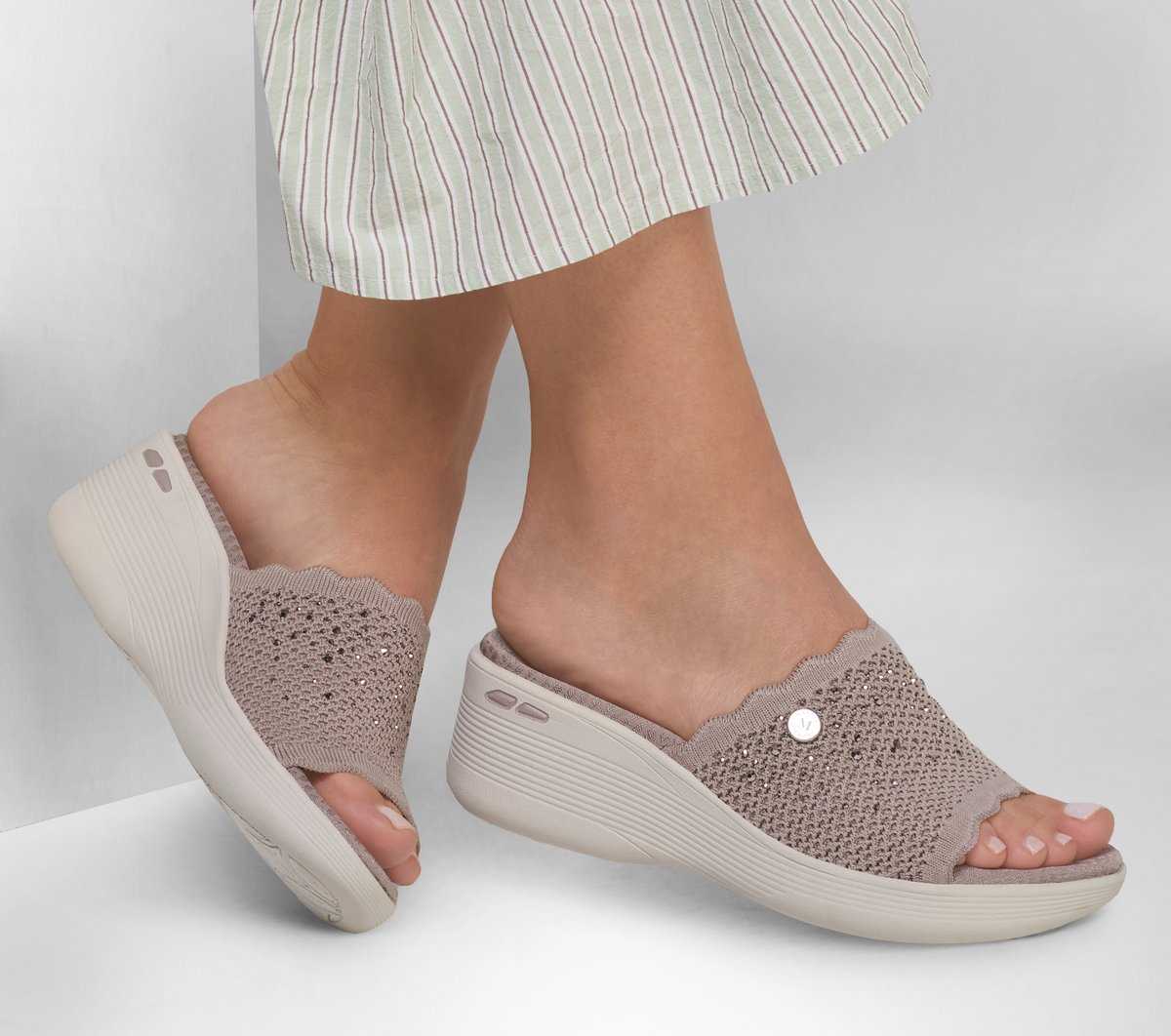 Skechers- Women Martha Stewart: Pier-Lite - Light Essence