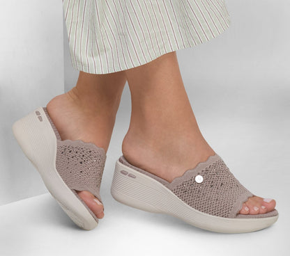 Skechers- Women Martha Stewart: Pier-Lite - Light Essence