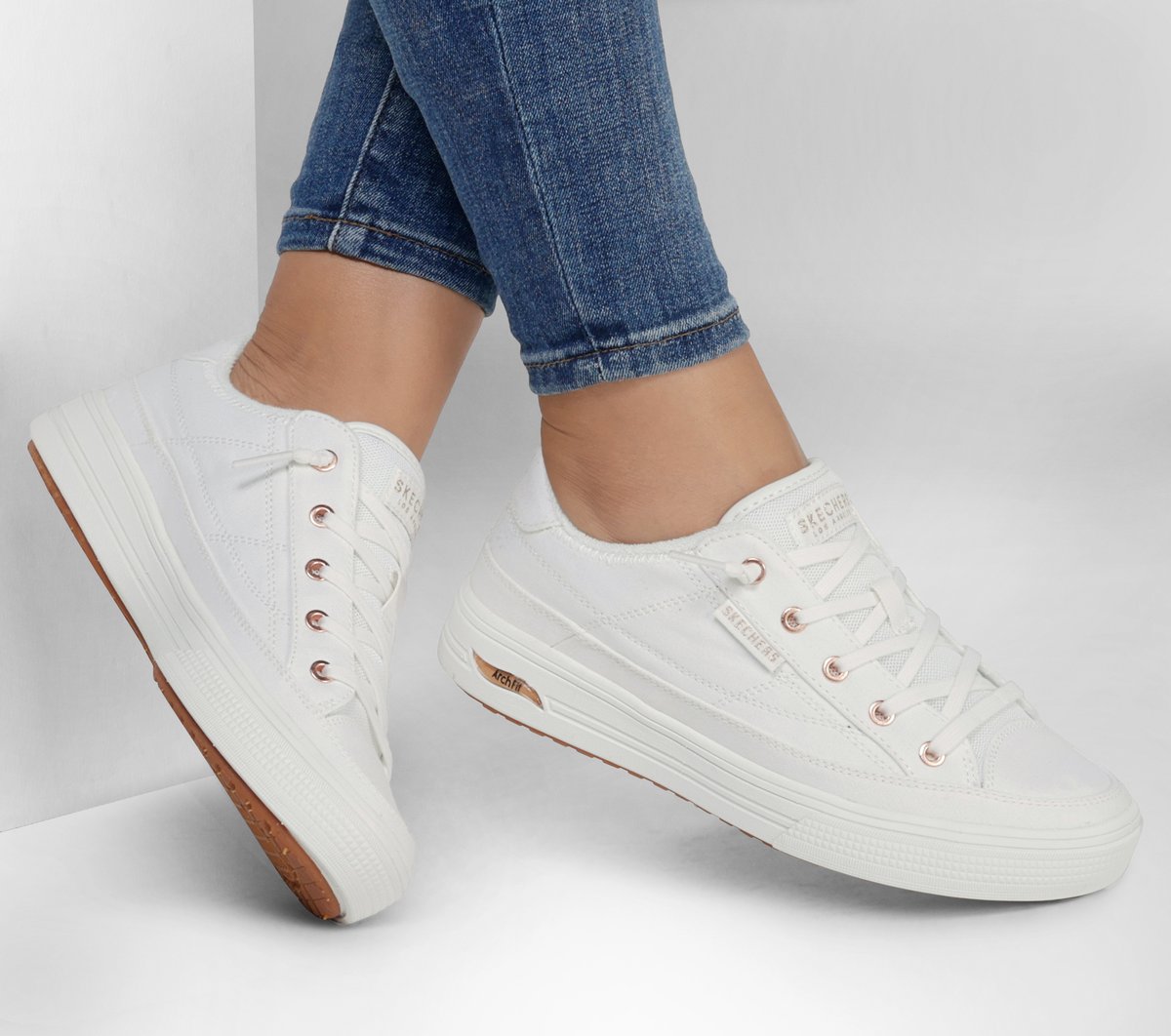 Skechers- Women Arch Fit Arcade - Meet Ya There