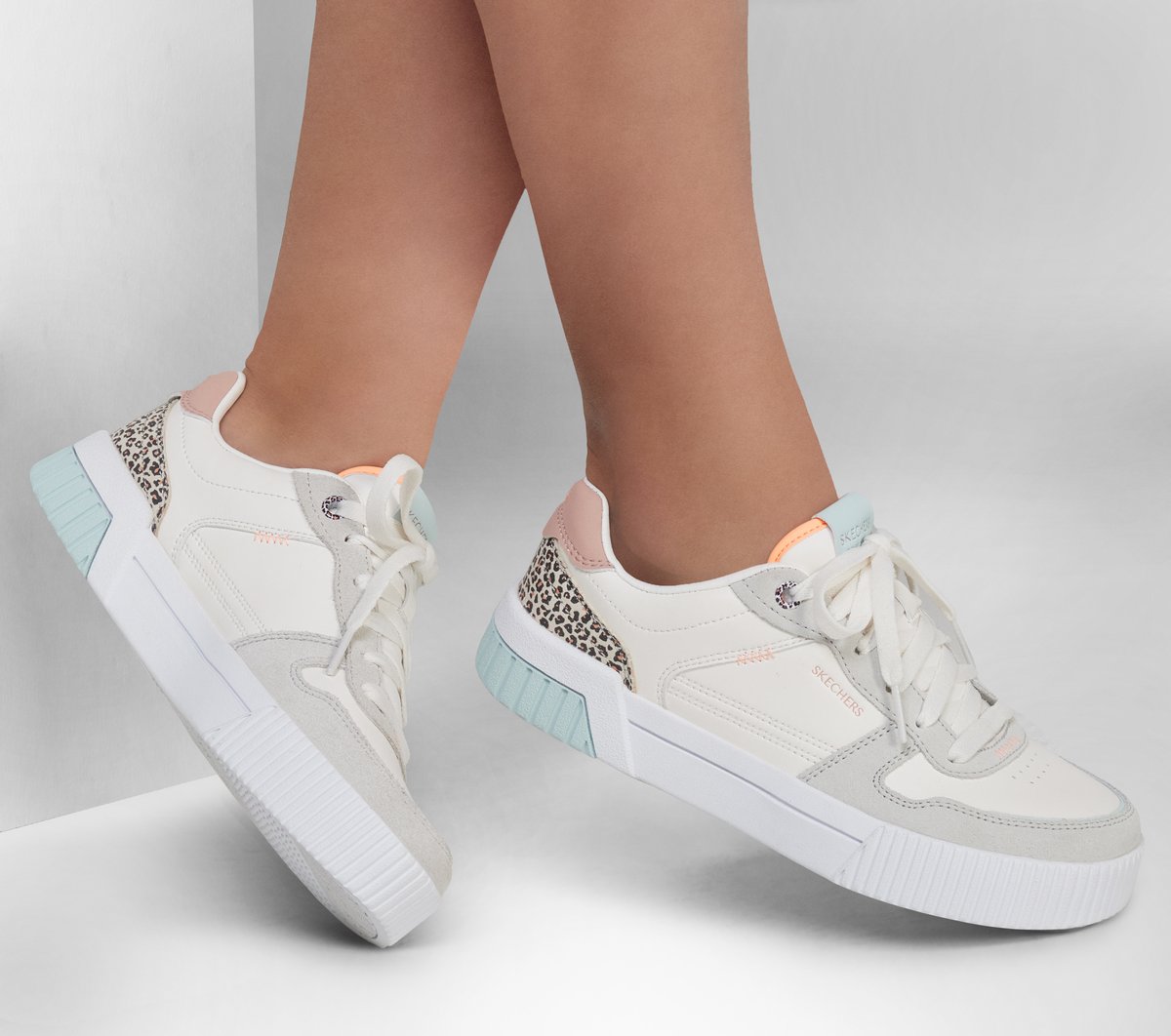 Skechers- Women Jade - Feline Instinct