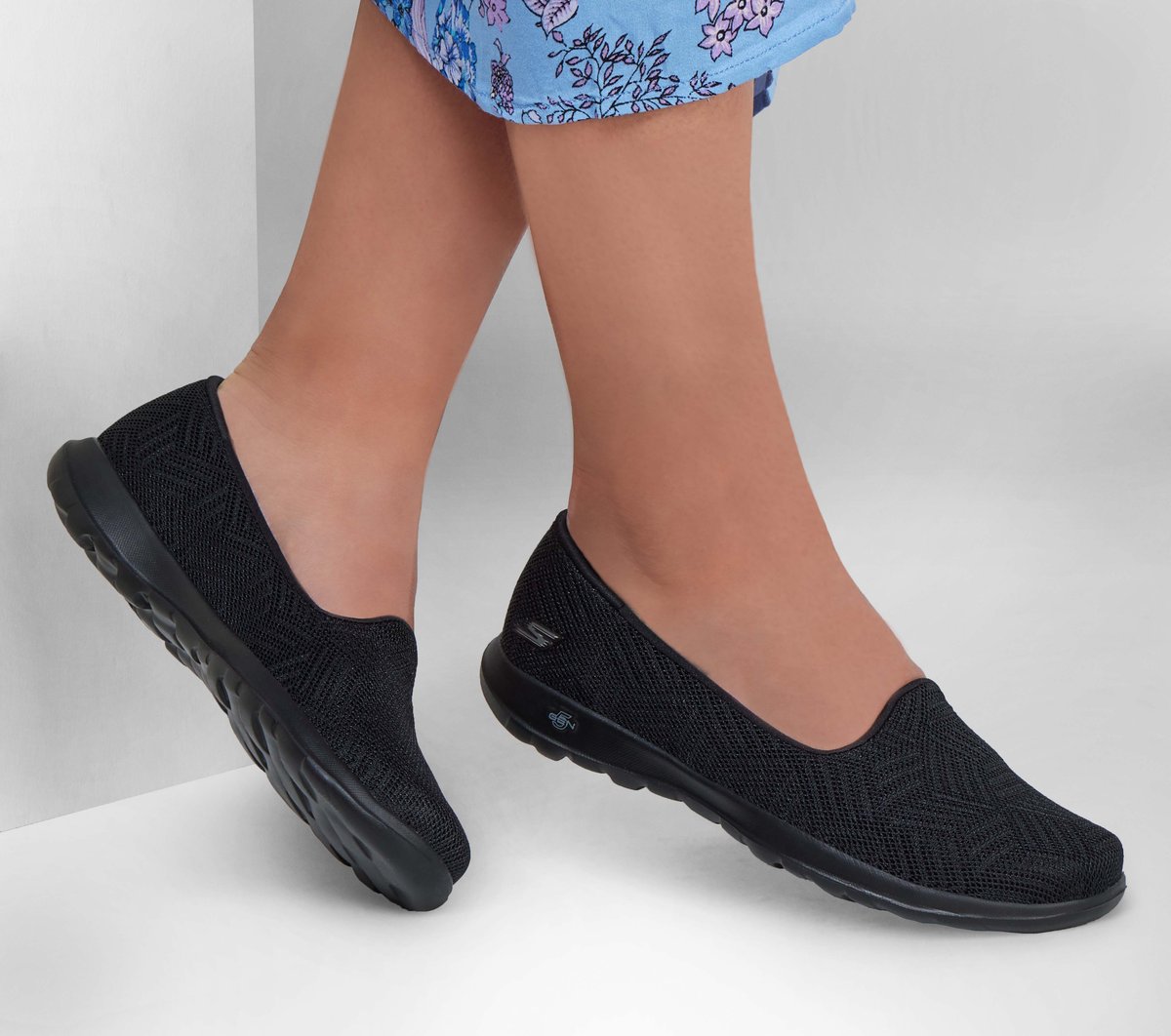 Skechers- Women GO WALK Lite - Sweet Gal