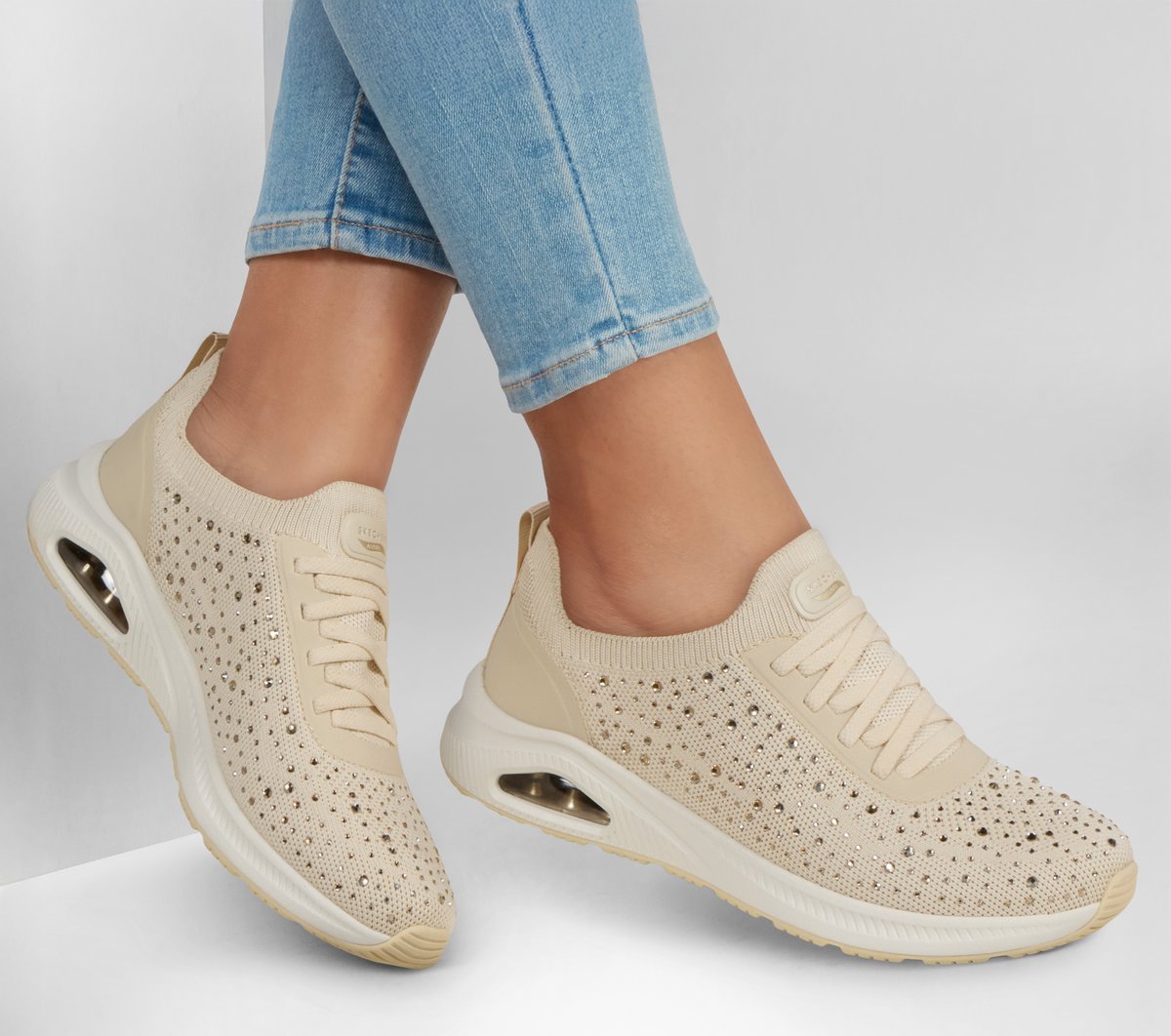 Skechers- Women Relaxed Fit: Arch Fit UNO - Starla