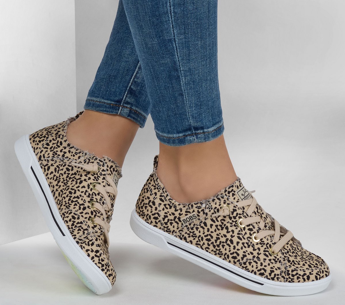 Skechers- Women BOBS B Cute 2.0 - On Brand