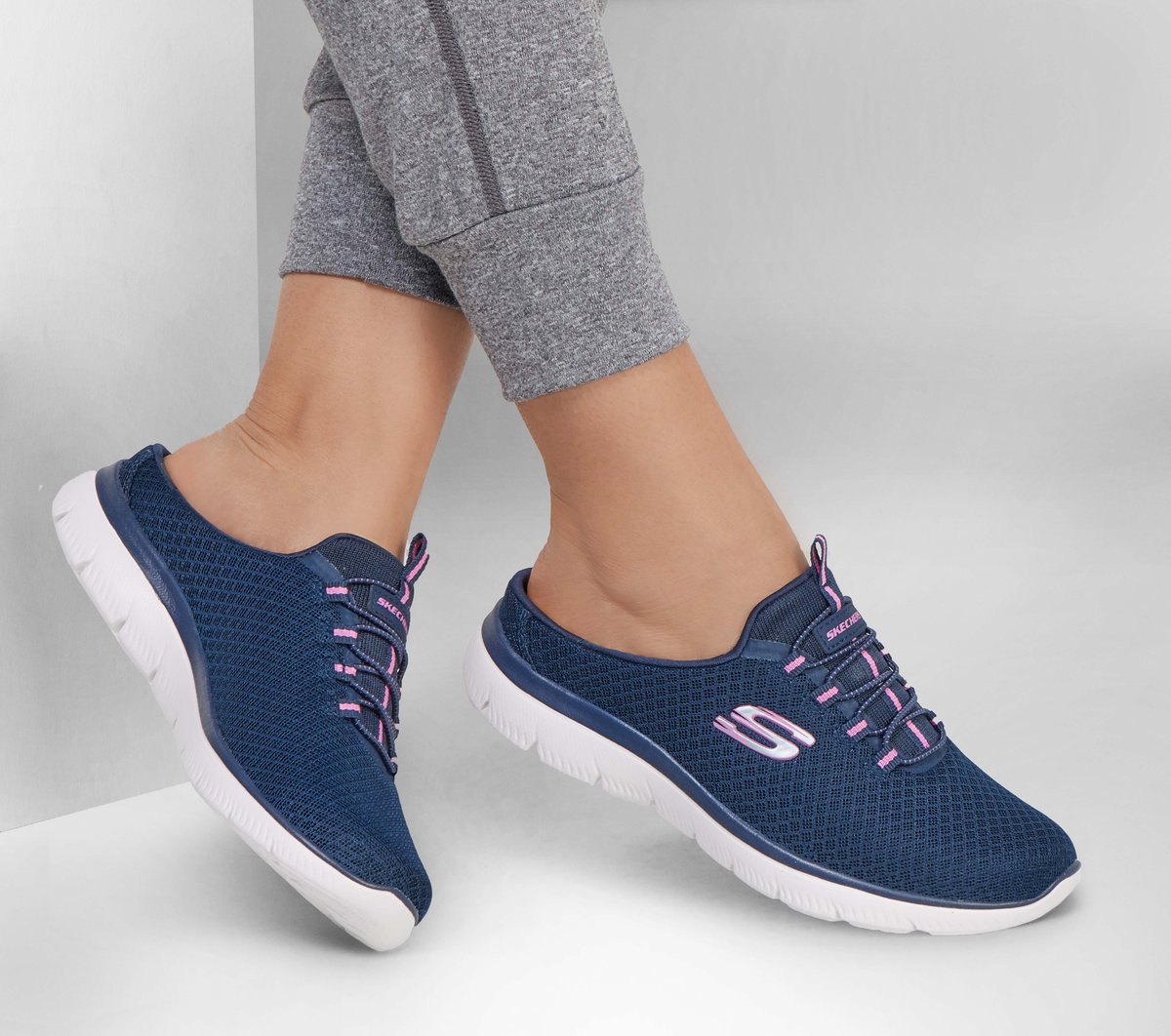 Skechers- Women Summits - Swift Step