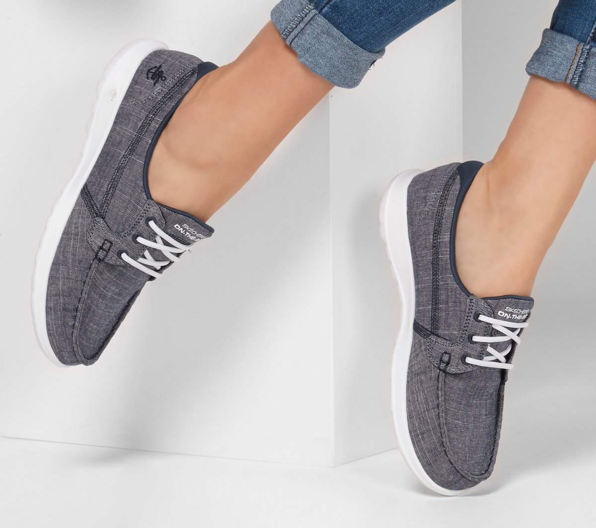 Skechers- Women GOwalk Lite - Isla