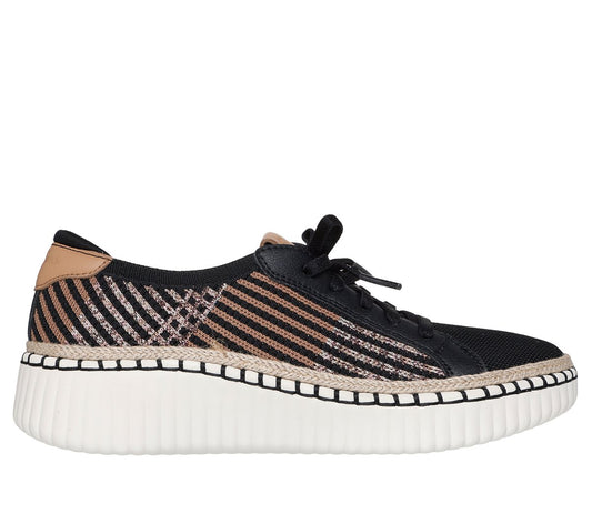 Skechers- Women Wilshire Blvd - Breezy Stroll