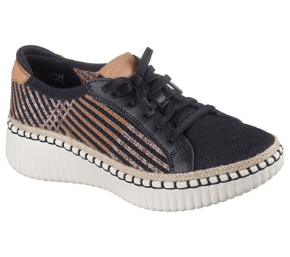 Skechers- Women Wilshire Blvd - Breezy Stroll