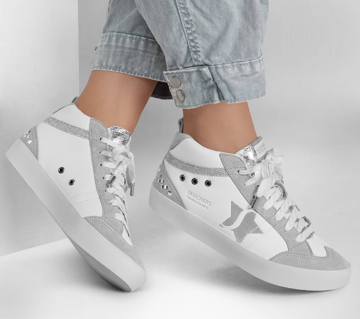 Skechers- Women Strand Star - Studded Step