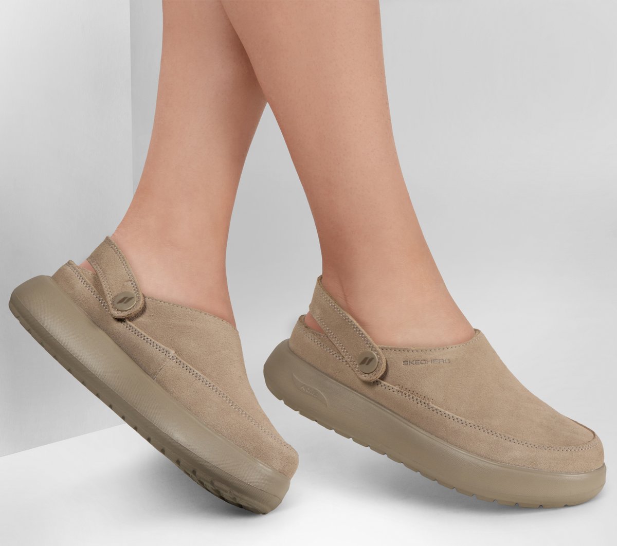 Skechers- Women Relaxed Fit: GO WALK Horizon - Casey