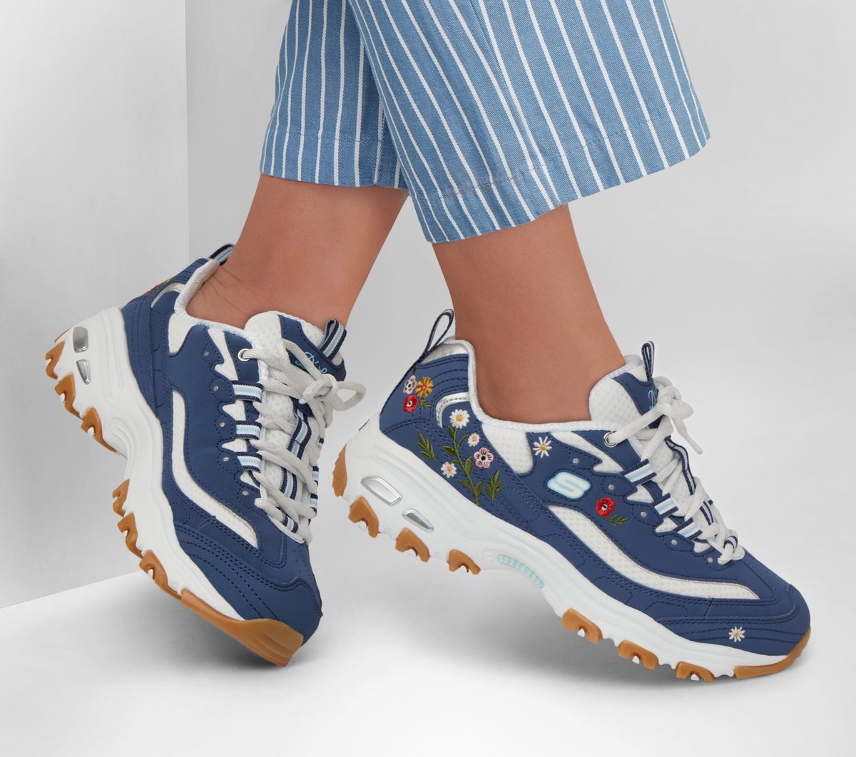 Skechers- Women D'Lites - Spring Bloom