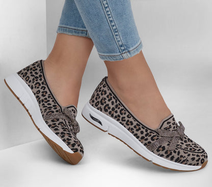Skechers- Women Martha Stewart: Arch Fit Living