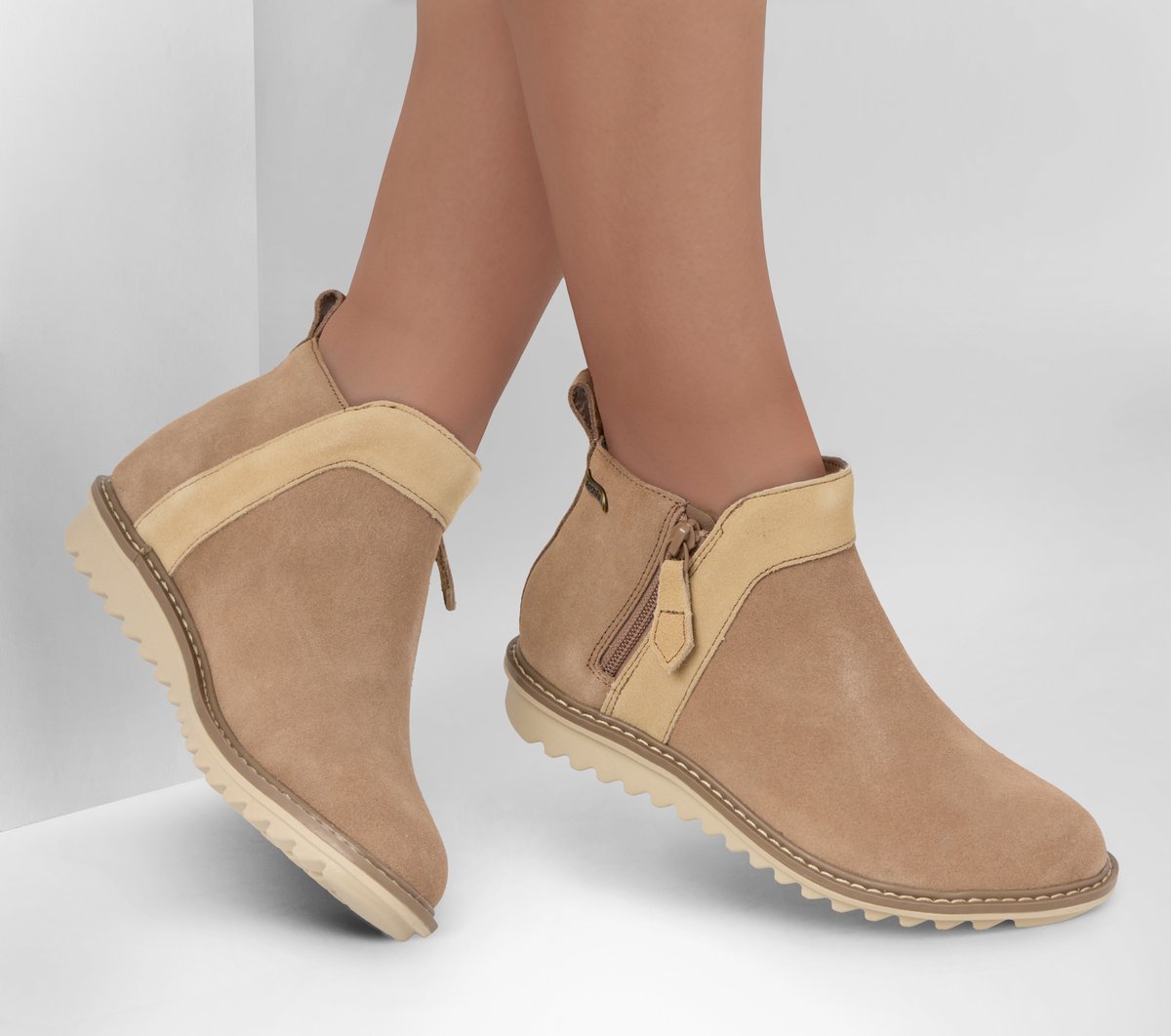 Skechers- Women Arch Fit Mojave - Indefinite Wonder