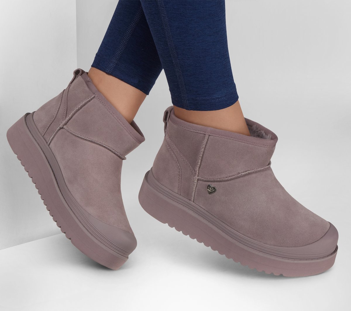 Skechers- Women BOBS Dakota -Snug Stompers