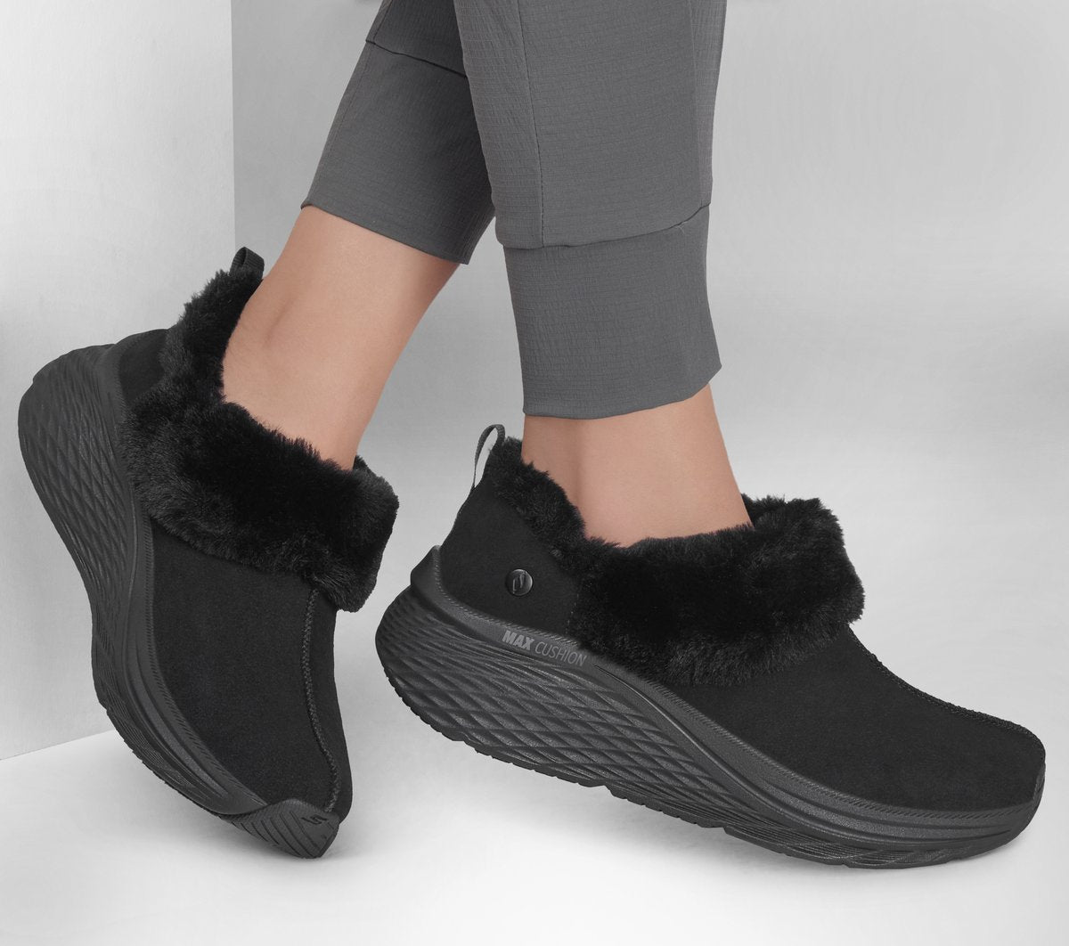 Skechers- Women Max Cushioning Elite 2.0 - Snowy Summit