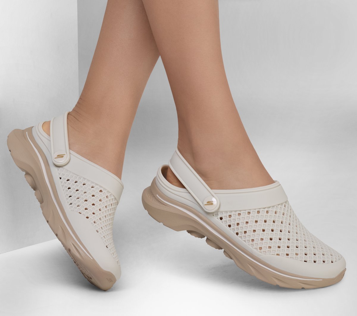 Skechers- Women Foamies: GO WALK 7 - Joyous