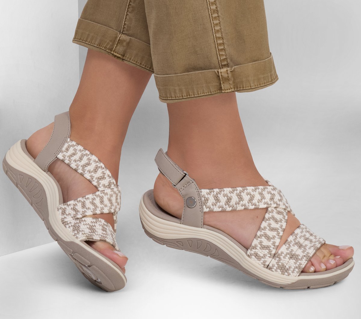 Skechers- Women Martha Stewart: Reggae Cup - Coastal Trail