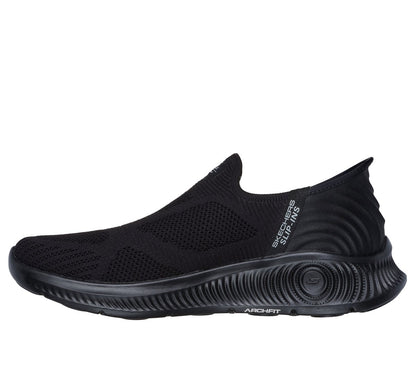 Skechers- Men Slip-ins: GO WALK Anywhere - The Tourist