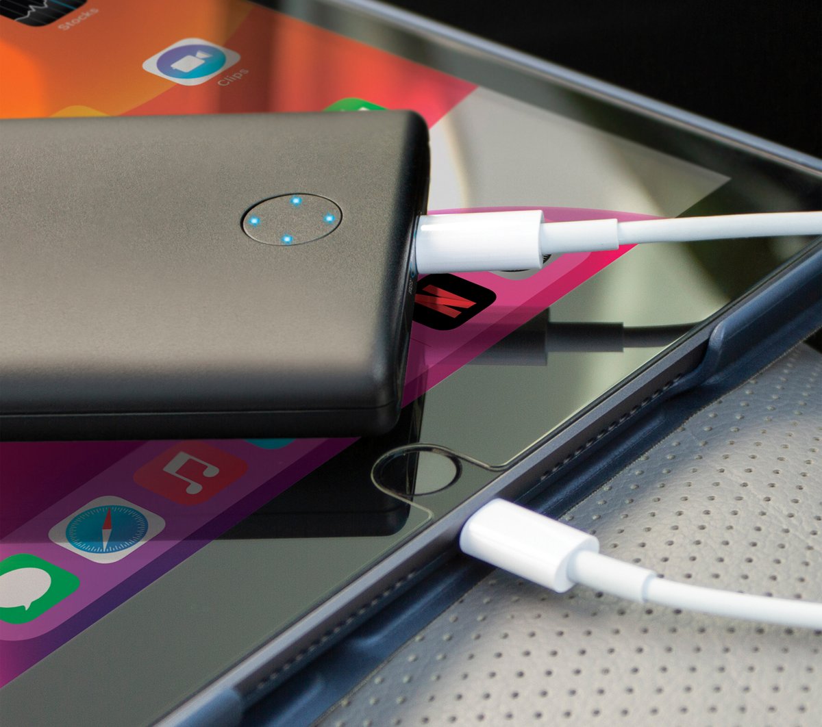 Skechers- Clothing 10k 20W USB-C Portable Power Bank Charger