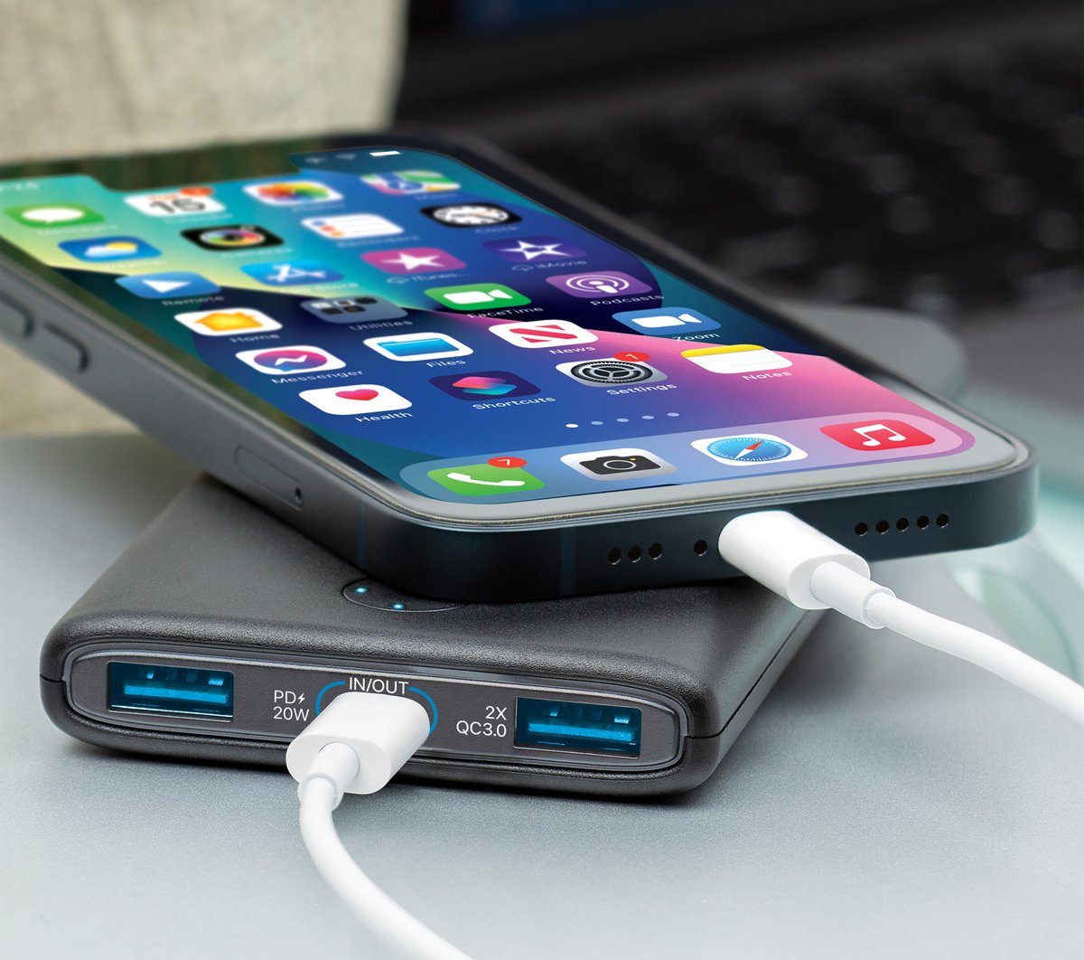 Skechers- Clothing 10k 20W USB-C Portable Power Bank Charger
