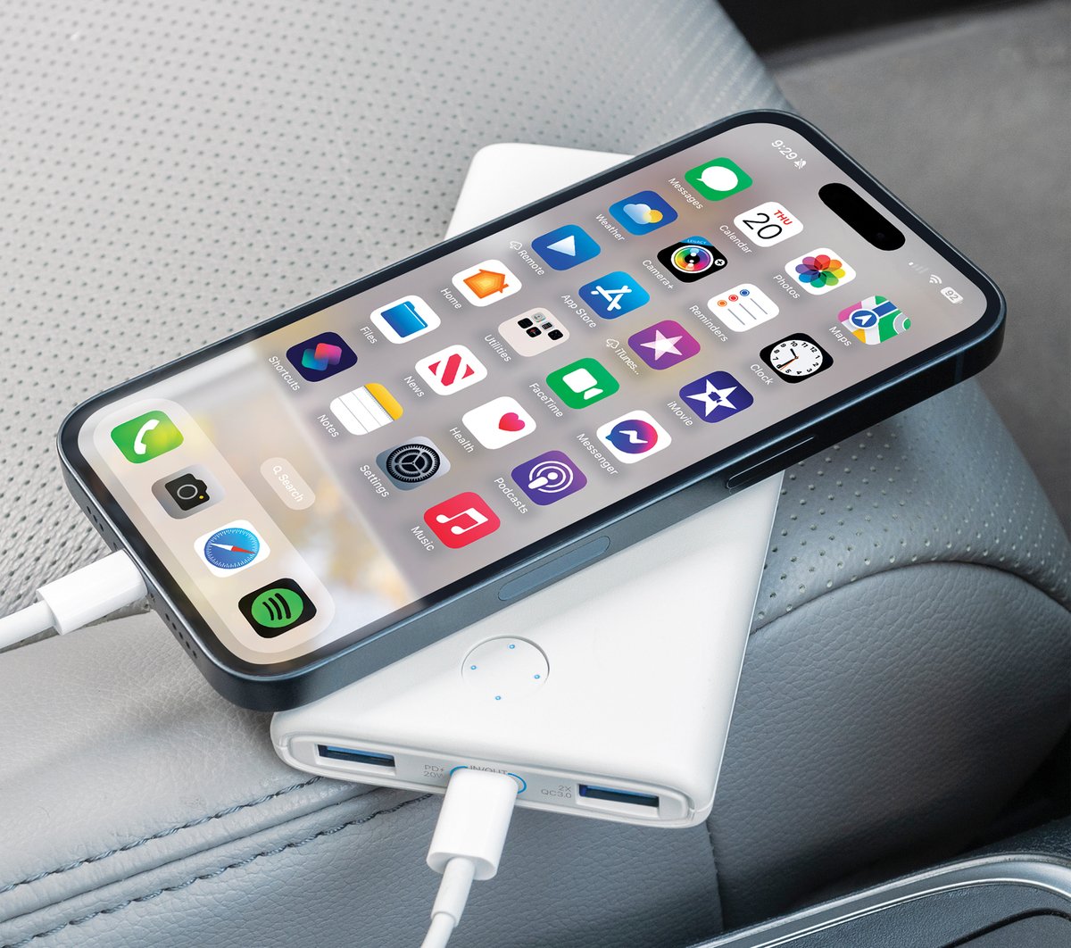 Skechers- Clothing 10k 20W USB-C Portable Power Bank Charger