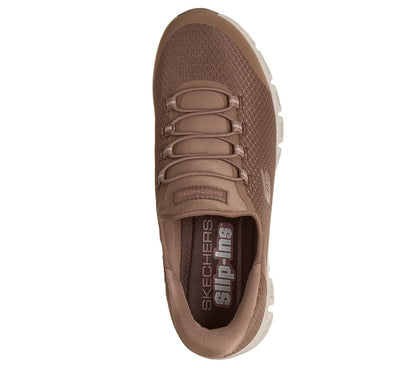 Skechers- New Arrivals Slip-ins: Glide-Step - Pursuit