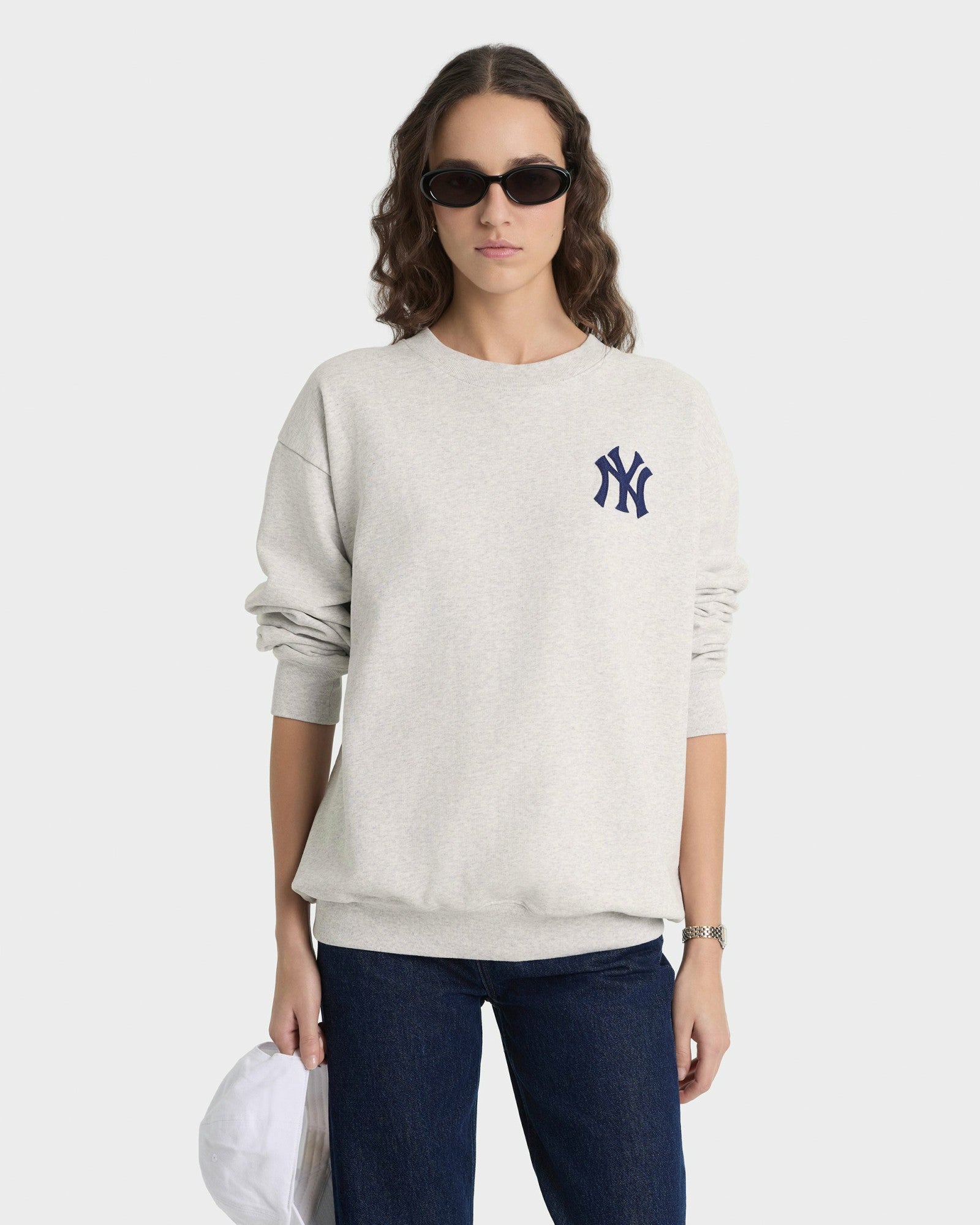 Heritage Yankees Serif Crewneck - Heather Gray/Navy