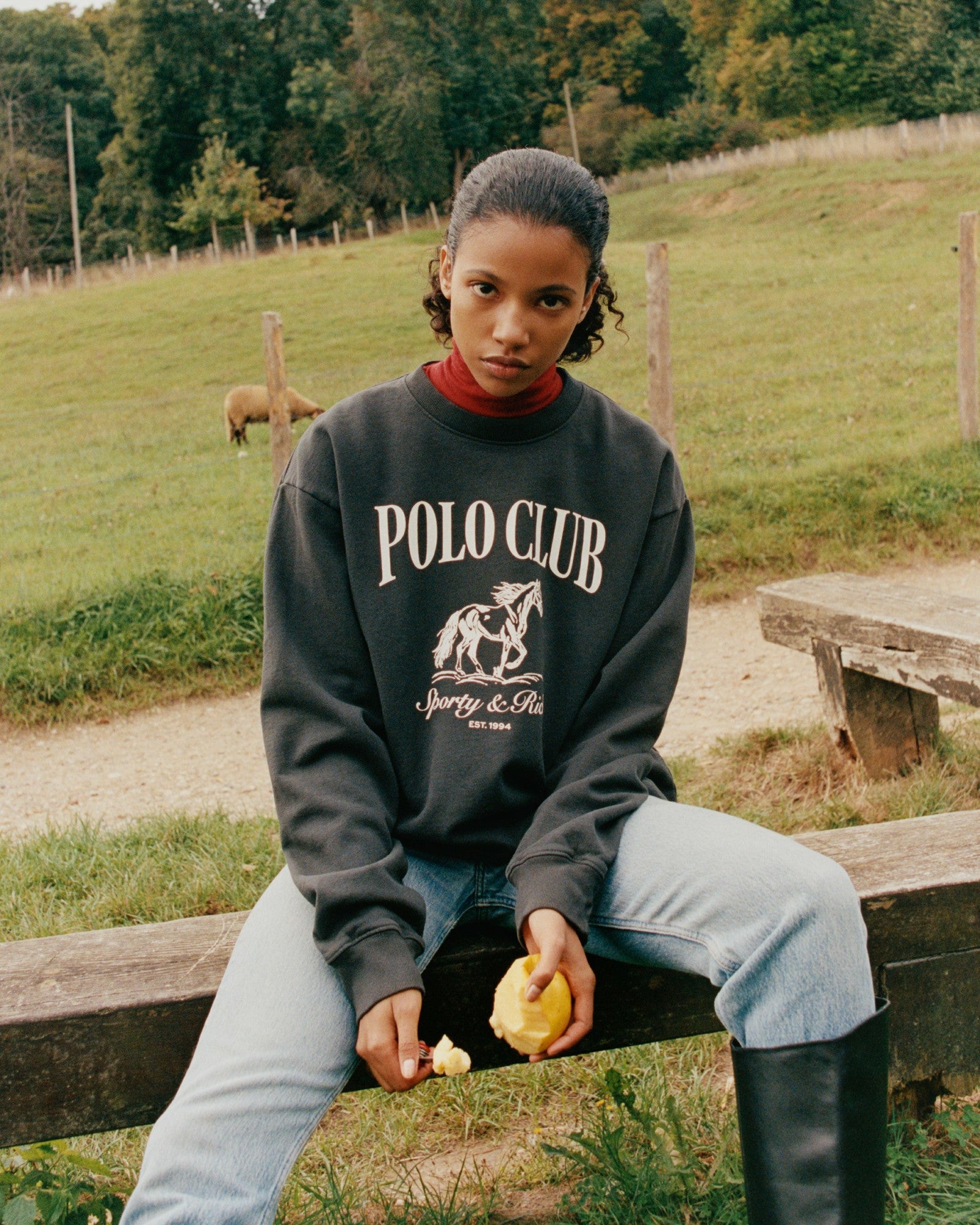 Stallion Crewneck - Faded Black/White