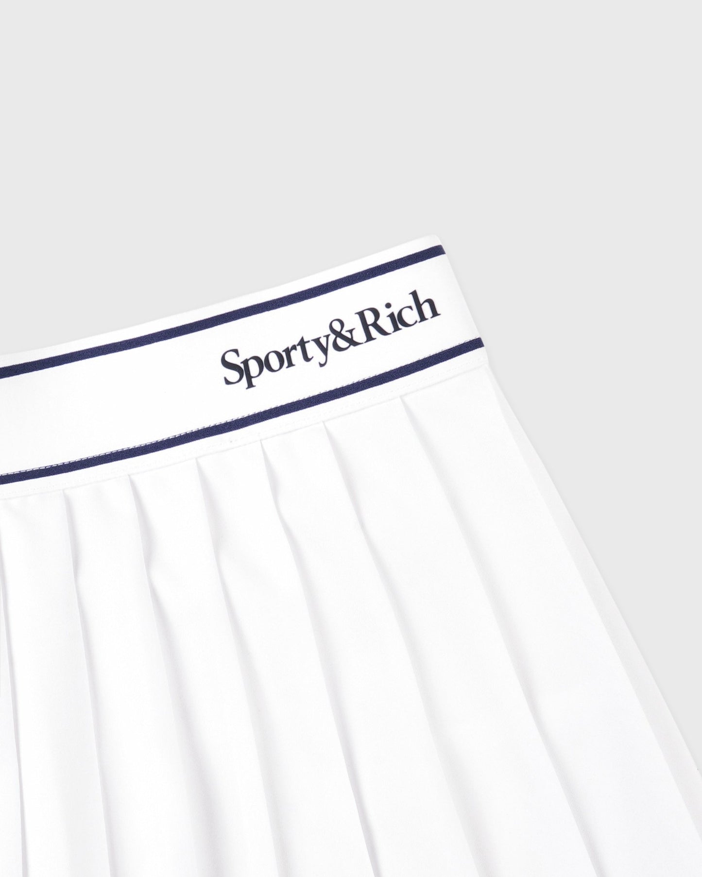 Serif Logo Pleated Skirt - White/Navy
