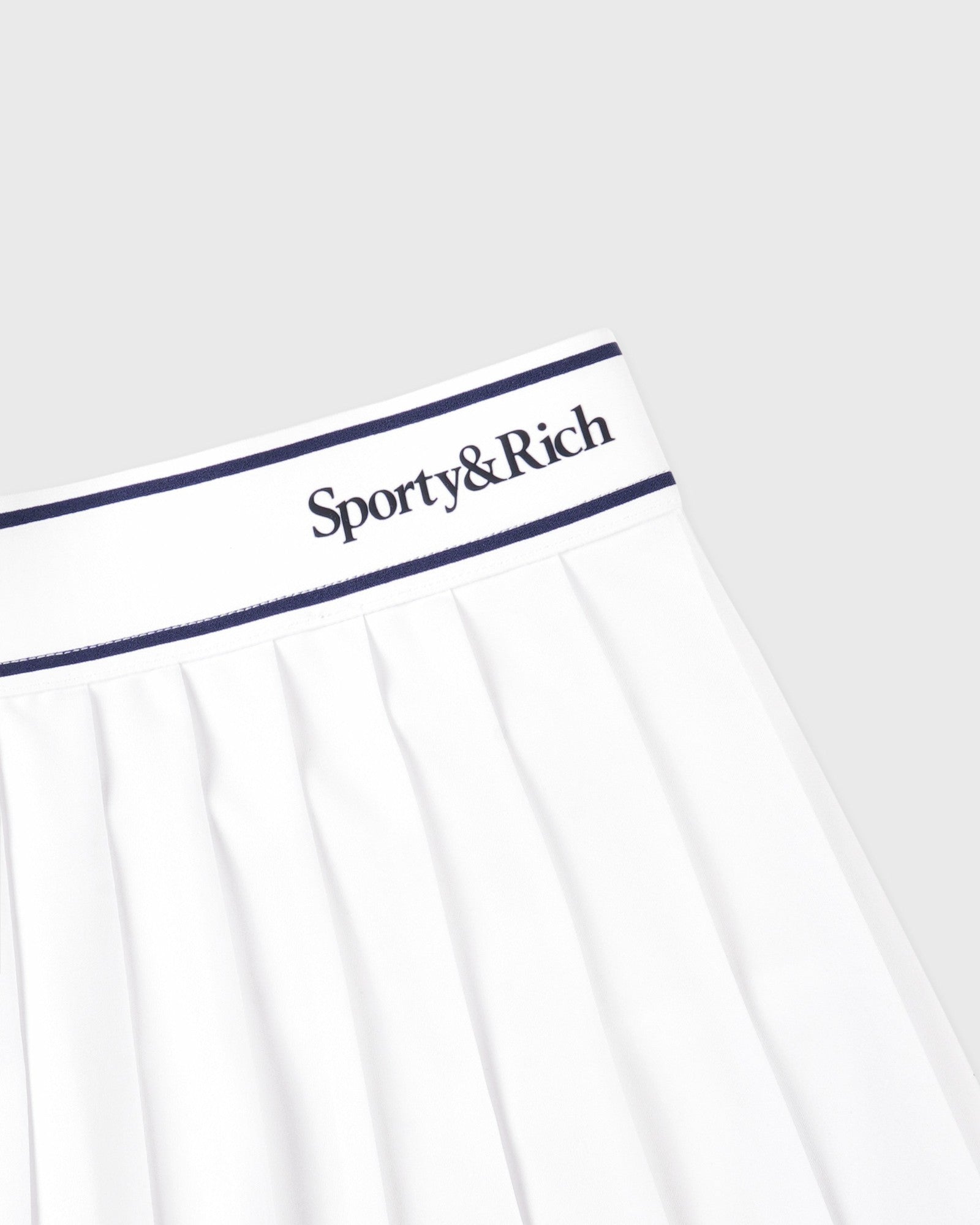 Serif Logo Pleated Skirt - White/Navy