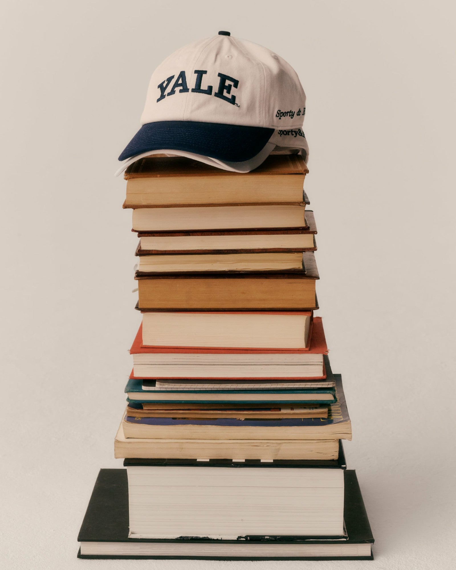 Yale Classic Hat - White/Navy