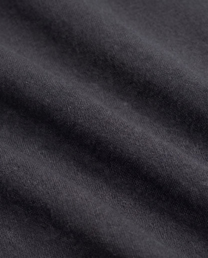 Bold Runner Essential Tee - Faded Black